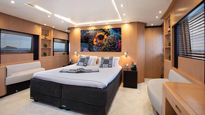 2006 ISA YACHTS 120 - photo 30
