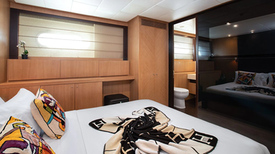 2006 ISA YACHTS 120 - photo 36