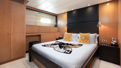 2006 ISA YACHTS 120 - photo 37