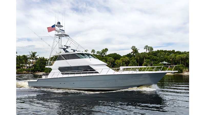 1998 HATTERAS 82 Convertible yacht for sale