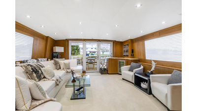 1998 HATTERAS 82 Convertible - photo 4