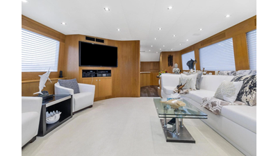 1998 HATTERAS 82 Convertible - photo 5