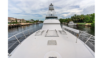 1998 HATTERAS 82 Convertible - photo 4