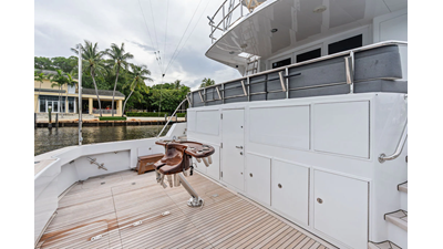 1998 HATTERAS 82 Convertible - photo 16