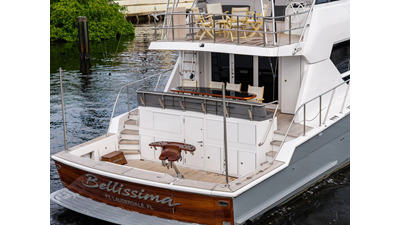 1998 HATTERAS 82 Convertible - photo 19