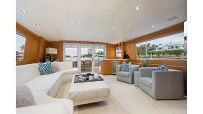 1998 HATTERAS 82 Convertible - photo 21