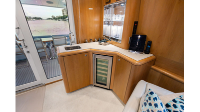1998 HATTERAS 82 Convertible - photo 22