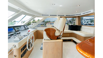 1998 HATTERAS 82 Convertible - photo 32