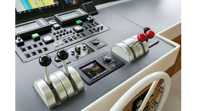 1998 HATTERAS 82 Convertible - photo 34