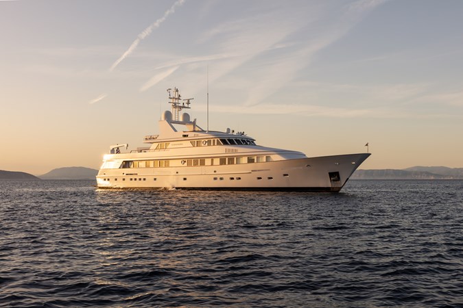 1989 FEADSHIP  yacht for sale