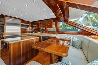 2015 HARGRAVE CUSTOM YACHTS Flybridge Motor Yacht - photo 13