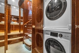 2015 HARGRAVE CUSTOM YACHTS Flybridge Motor Yacht - photo 19