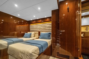 2015 HARGRAVE CUSTOM YACHTS Flybridge Motor Yacht - photo 24