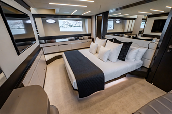 2019 PERSHING 8X - photo 49