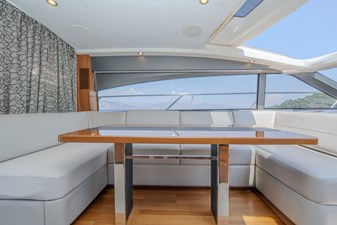 2014 PRINCESS YACHTS V52 - photo 13