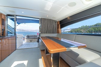 2014 PRINCESS YACHTS V52 - photo 14