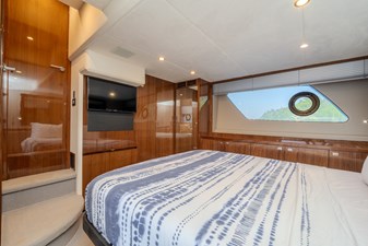 2014 PRINCESS YACHTS V52 - photo 23