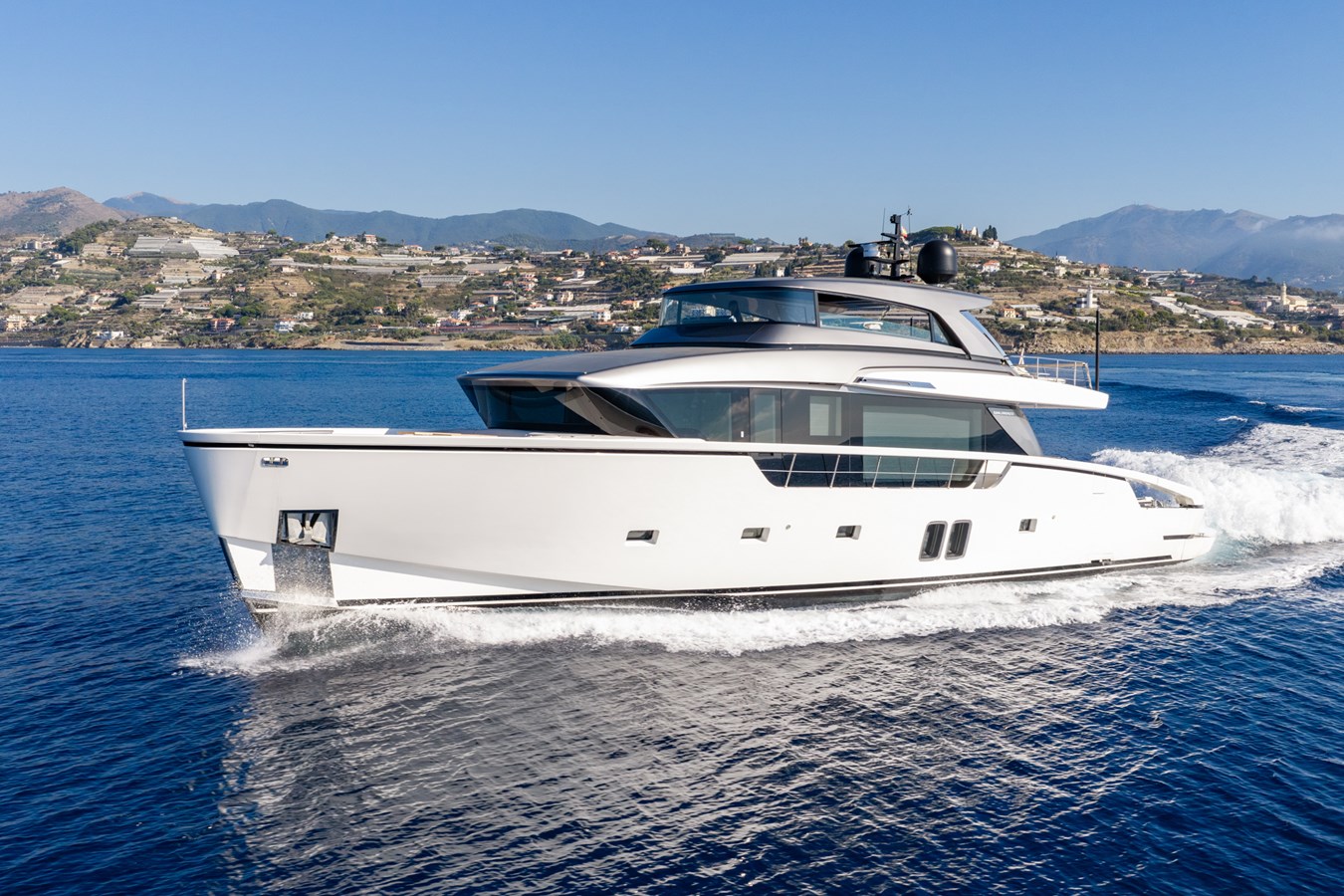 2025 SANLORENZO YACHTS — photograph 3