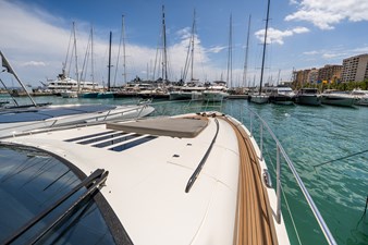 2006 PRINCESS YACHTS V70 - photo 18