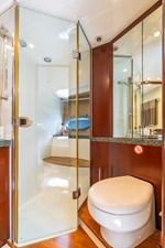 2006 PRINCESS YACHTS V70 - photo 37