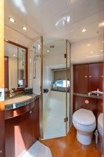 2006 PRINCESS YACHTS V70 - photo 43