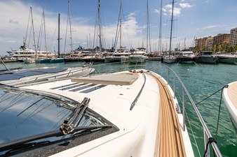 2006 PRINCESS YACHTS V70 - photo 20