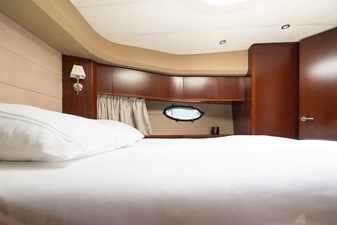 2006 PRINCESS YACHTS V70 - photo 44