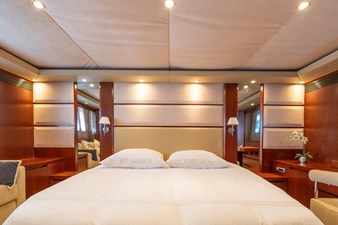 2006 PRINCESS YACHTS V70 - photo 41