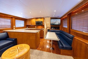 2001 HATTERAS 55 Convertible - photo 9
