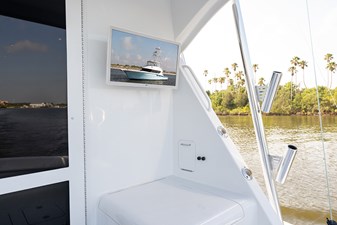 2001 HATTERAS 55 Convertible - photo 16