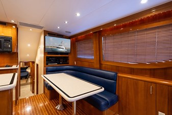 2001 HATTERAS 55 Convertible - photo 24