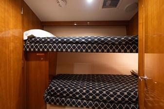 2001 HATTERAS 55 Convertible - photo 38