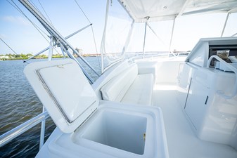 2001 HATTERAS 55 Convertible - photo 49