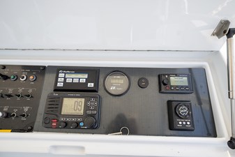 2001 HATTERAS 55 Convertible - photo 51