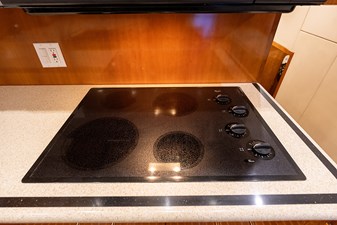 2001 HATTERAS 55 Convertible - photo 55