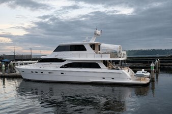 2014 HAMPTON YACHTS 760 Skylounge Motor Yacht - photo 3
