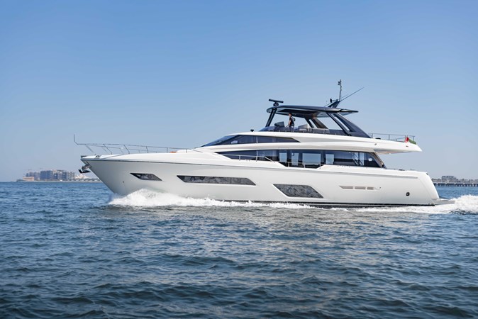 2019 FERRETTI YACHTS 780