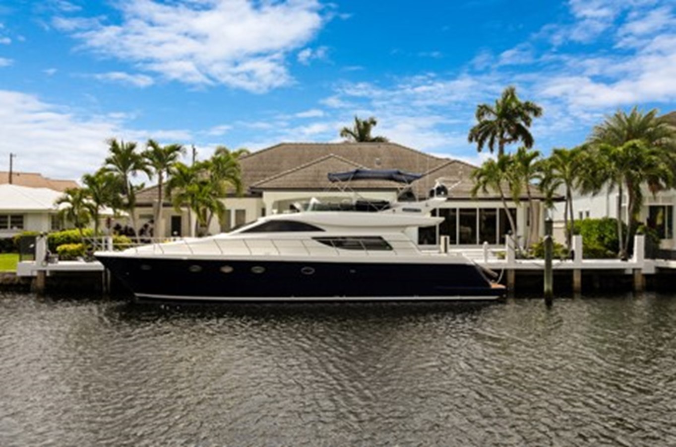 2003 UNIESSE Flybridge — photograph 3