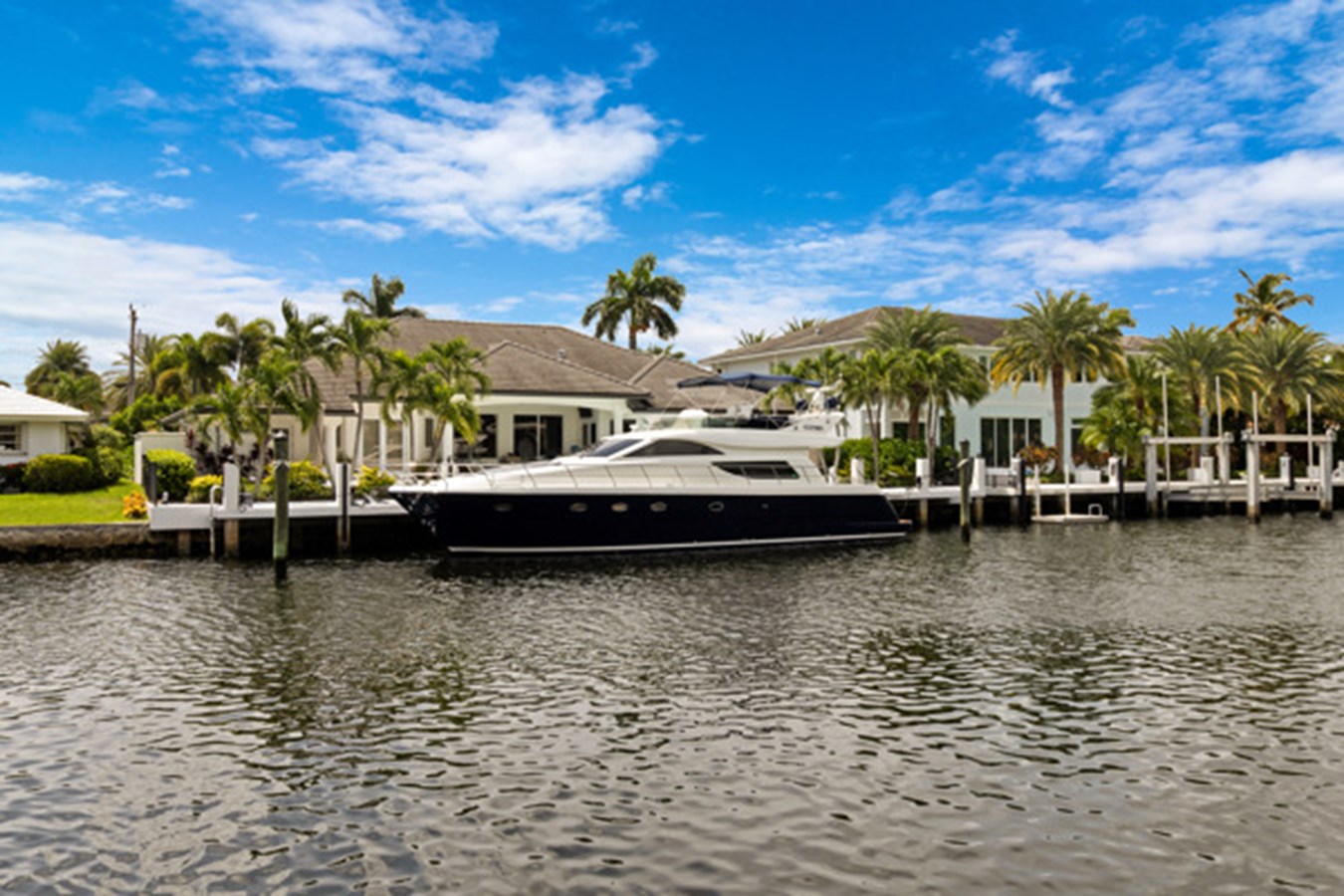 2003 UNIESSE Flybridge — photograph 2