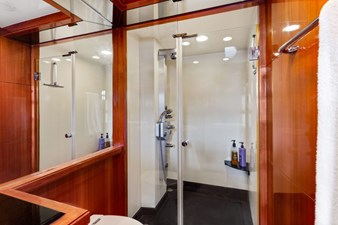 2009 OCEAN ALEXANDER 74 Flybridge - photo 16