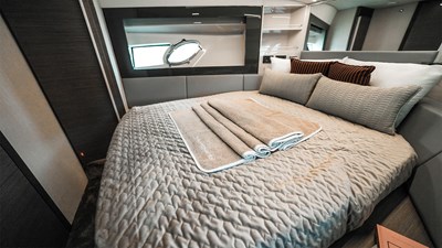 2023 PERSHING 5X - photo 17