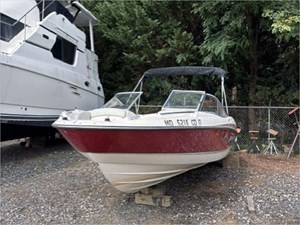 2011 BAYLINER  - photo 2