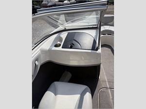 2011 BAYLINER  - photo 6