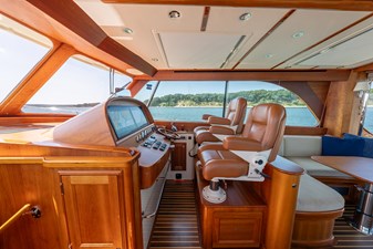 2022 HINCKLEY Talaria 48 MKII - photo 18