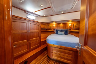 2022 HINCKLEY Talaria 48 MKII - photo 24