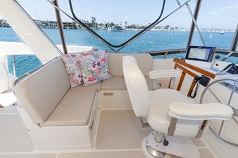 1999 OFFSHORE YACHTS 48 Sedan - photo 10