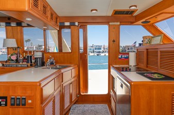 1999 OFFSHORE YACHTS 48 Sedan - photo 21
