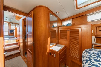 1999 OFFSHORE YACHTS 48 Sedan - photo 24