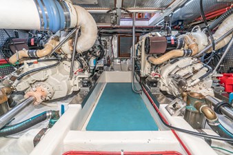 1999 OFFSHORE YACHTS 48 Sedan - photo 28