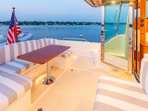 2023 SABRE YACHTS 45 Salon Express - photo 12